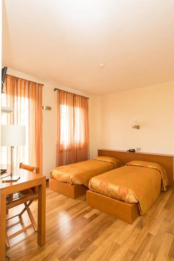 Oasi Hotel Levanto 3*,  Italia